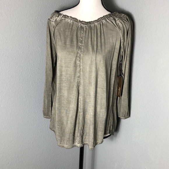 NWT Ruffle Crosby Top - Picture 1 of 6